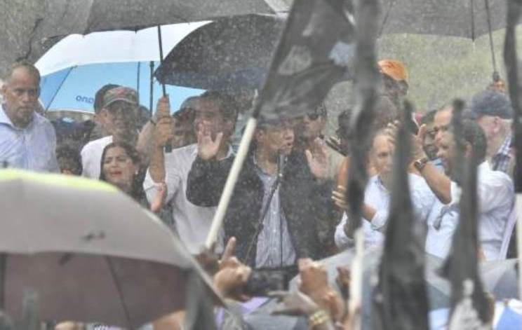 leonel-fernandez-lluvia_11937387_20190717165221