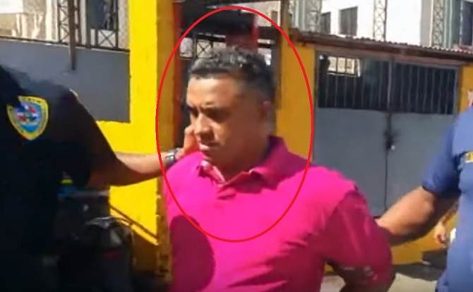 estehombrepreosos