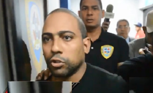 estehombremiraestr9
