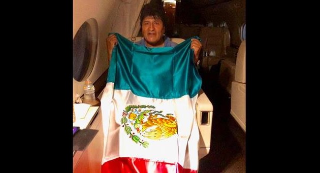Avión de Evo Morales despegó de Paraguay con destino a México