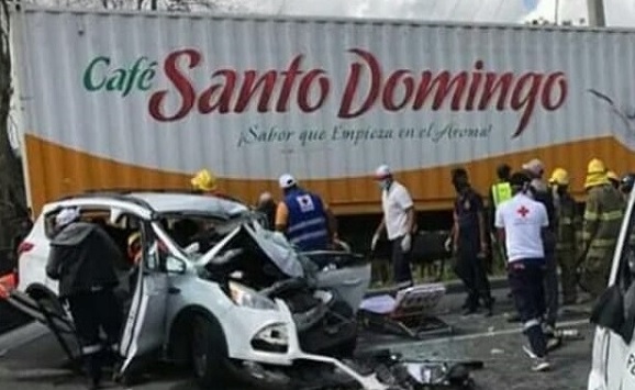Accidente de tránsito deja un fallecido y tres heridos en la Autopista 6 de Noviembre