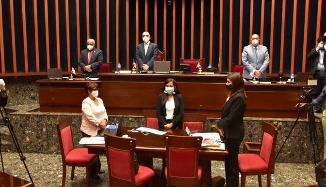 Senadores declaran de urgencia y aprueban el presupuesto complementario