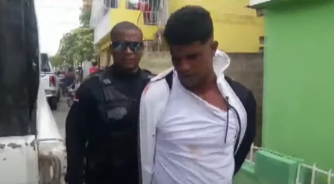 Apresan hombre cuando trataba de quitarle la vida a su esposa