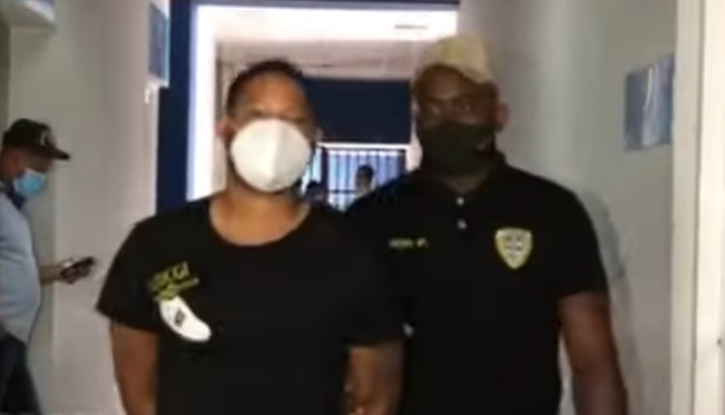 Aprovechó que estaba en una cabaña para robarle RD$580 mil