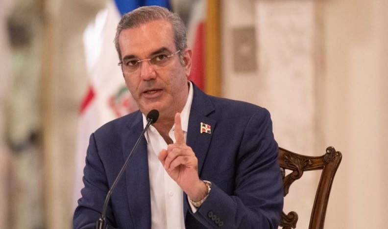 'Barrilito y obras', promesas de Abinader a senadores del PRM para que dejen fuera a Eddy Olivares de las ternas para JCE