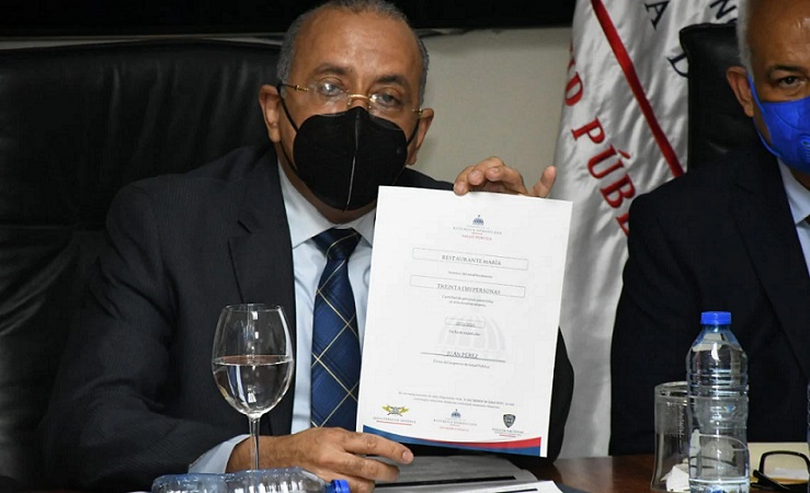 Gobierno aplicara mano dura para hacer cumplir medidas contra COVID-19 en navidades