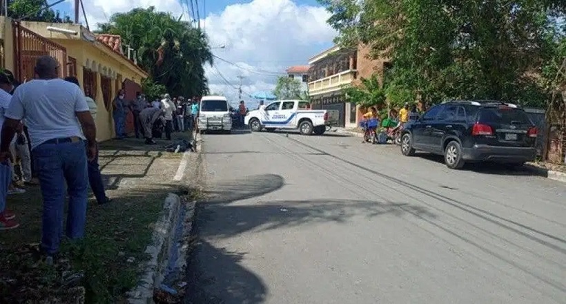 Hombre ultima delincuente que trato asaltarlo en Pantoja Santo Domingo