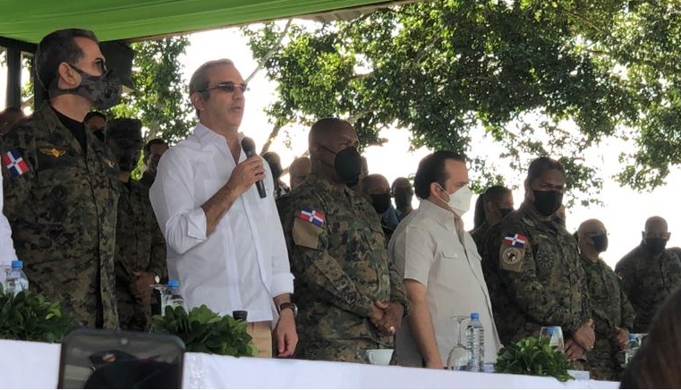 Presidente Abinader anuncia aumento salarial para las Fuerzas Armadas