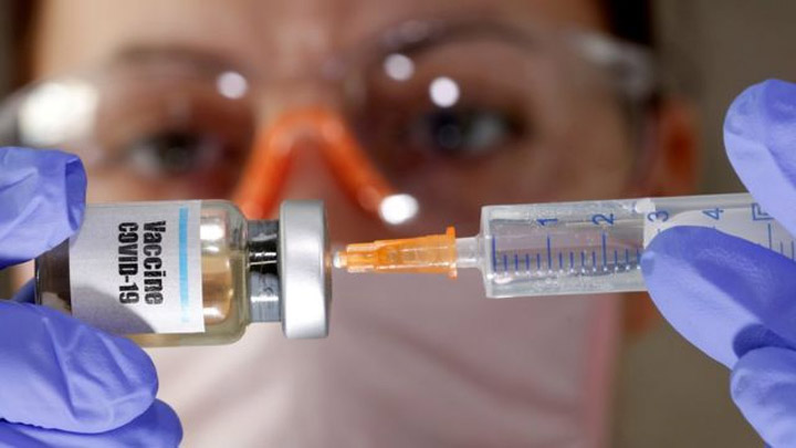 Sociedad Dominicana de Infectología exhorta a la población a vacunarse contra el COVID-19