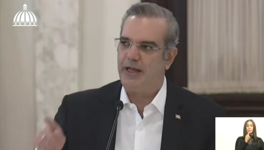Presidente Abinader anuncia el programa “Supérate” en sustitución de “Comer es primero”