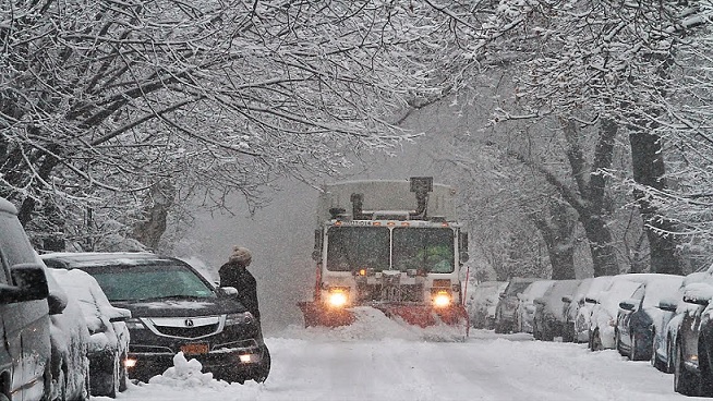 Estado de emergencia en New York y New Jersey por tormenta de nieve; 1.5 millón dominicanos afectados