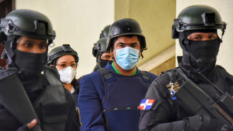 Luis Dicent dice 'Me están haciendo daño'