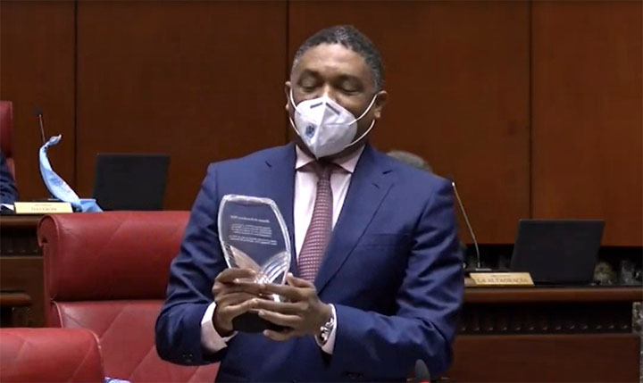 Senador Yván Lorenzo reconoce al PRM por ser 'el campeón del endeudamiento'
