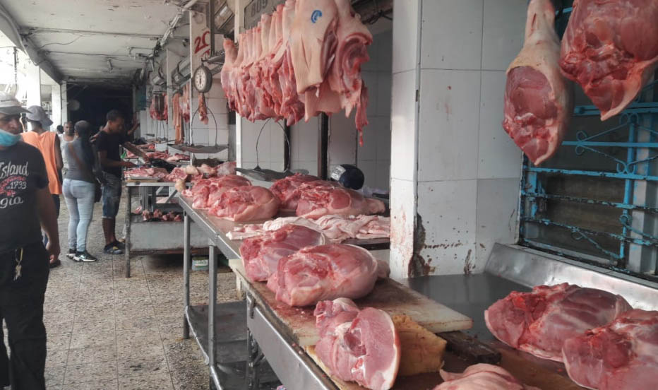 Carne cerdo baja $20 pesos por libra tras presencia de fiebre porcina en RD