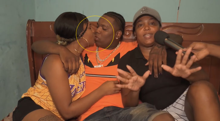 Hombre vive con dos mujeres y dicen que son muy felices