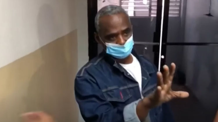 'Ella engaña al marido y me engaña a mí'