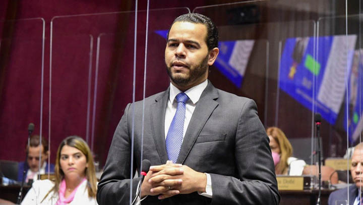 Diputado Carlos Alberto 'acoso sexual es lacra social que debe castigarse'