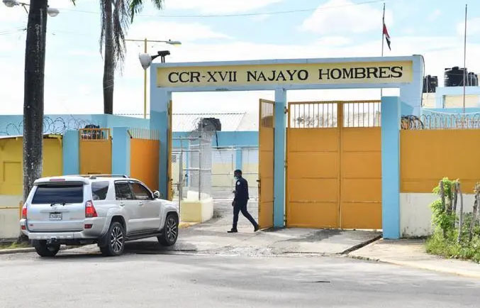 Presos de Najayo aprovecharon traslado a audiencia para escaparse