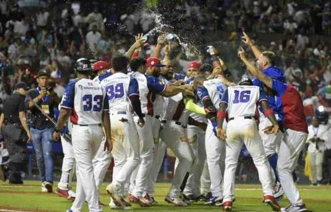 República Dominicana triunfa y enfrentarán a México en la semifinal de la Serie del Caribe