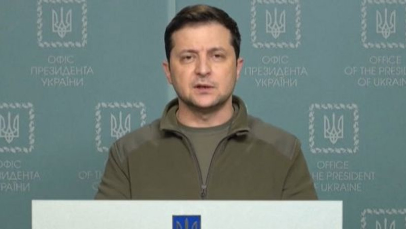 Viral: Traductora llora en vivo durante discurso de presidente ucraniano
