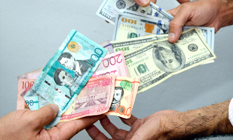 El dólar subió 10 centavo; este jueves era vendido a RD$60.48