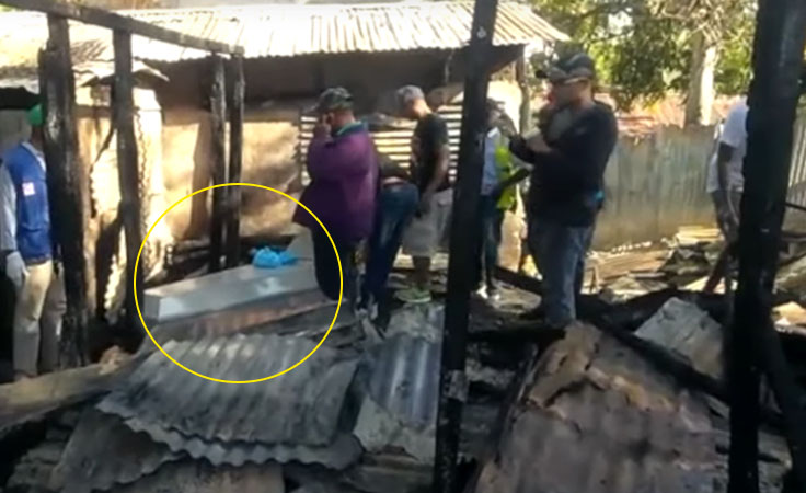 Mujer se encerró en su casa y se prende fuego en Las Matas de Farfán