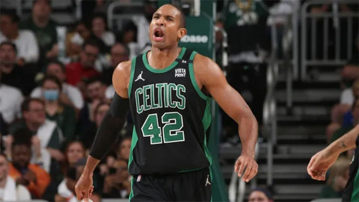 Horford se luce