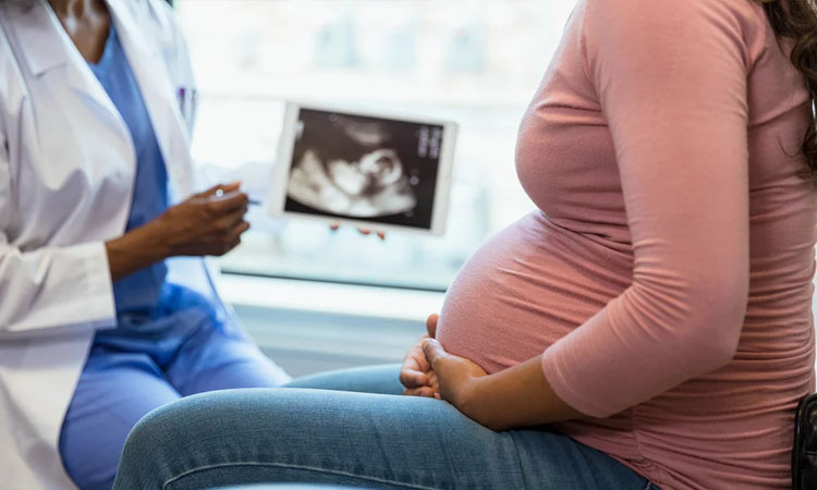 Mujer está embarazada de 13 bebés, familia criará a 19 hijos y solicita ayuda