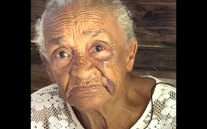 Violan señora a sus 98 años