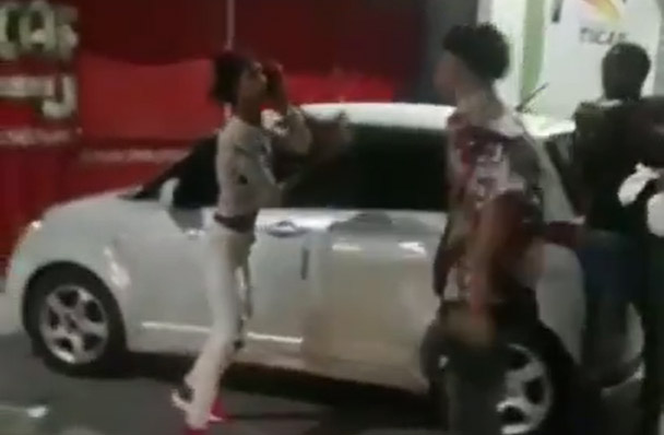 Joven se va a los puños con un homosexual en Haina