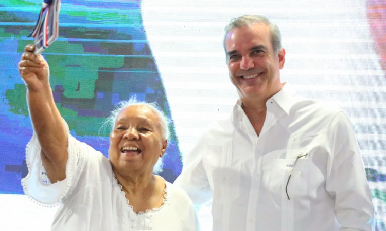 Salario mínimo de trabajadoras domésticas será de 10 mil pesos y tendrán seguridad social