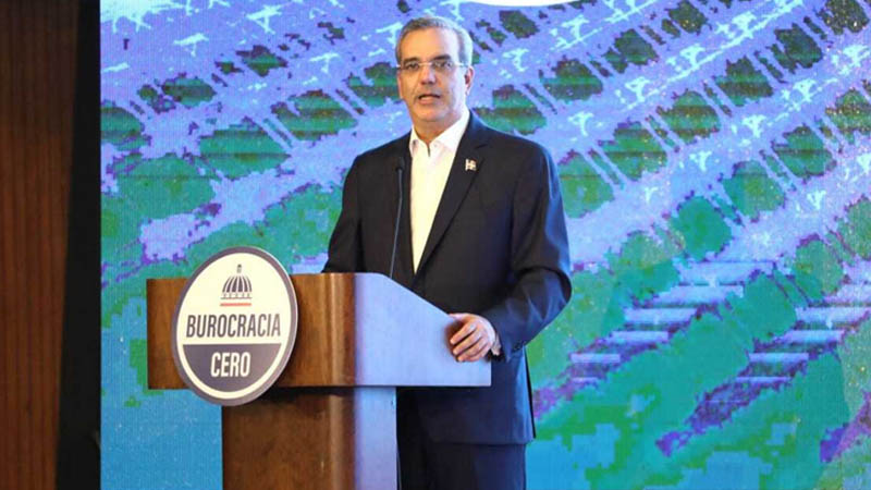 Presidente Abinader lanza programa Burocracia Cero para agilizar trámites en el Estado