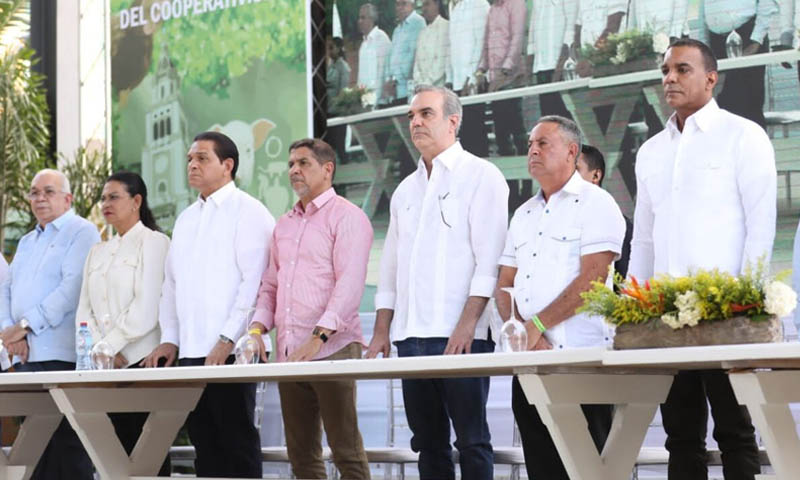 Senador Carlos Gómez destaca visita del presidente Abinader a Moca