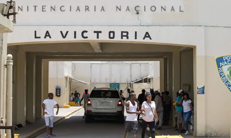 Derechos Humanos pide libertad para los presos con delitos menores en República Dominicana
