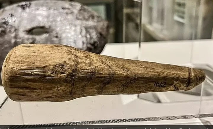 Arqueólogos hallan un “juguete sexual” de la época romana; de casi 2,000 años de antigüedad