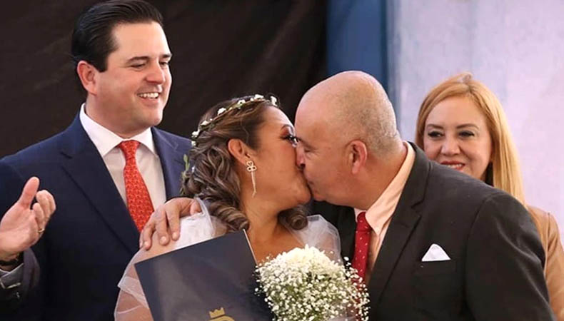 Pareja se vuelve a casar después de 43 años de divorciarse