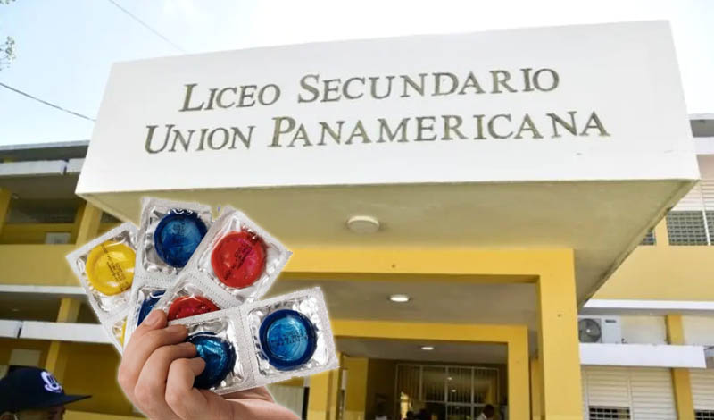 'En cafetería de Liceo se venden más condones que paletas'; videos de estudiantes generan escándalos