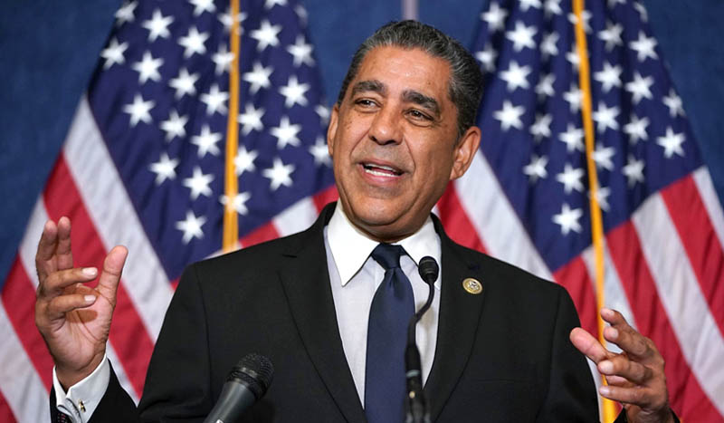 Adriano Espaillat