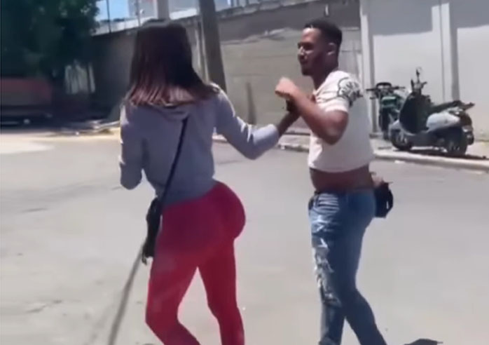 Trans se enfrenta con hombre que se negó a pagar por sus servicios