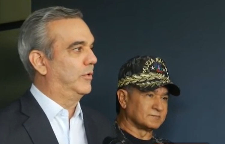 Abinader evalúa Plan de Seguridad Ciudadana en el Palacio de la Policía