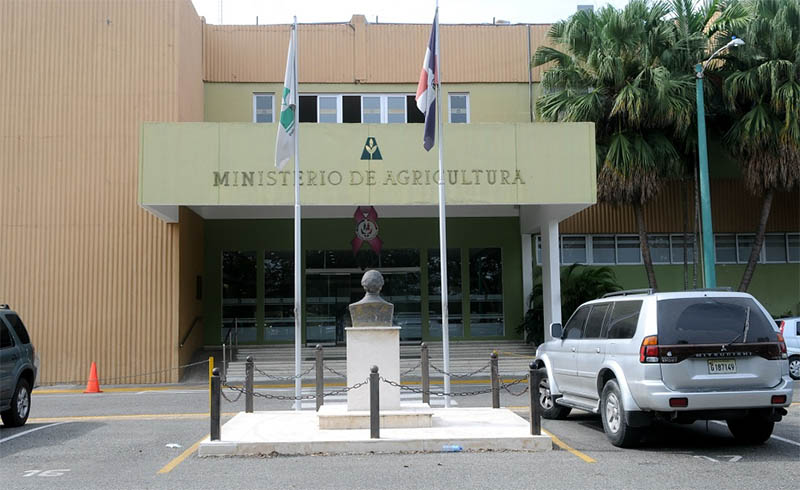 Hijo del viceministro realizó 18 transferencias Ilícitas para desfalcar Agricultura con casi RD$4 millones