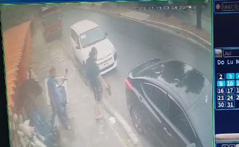 Confuso incidente de disparos en Santiago deja un muerto y un herido
