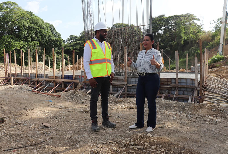 Gobernadora de Espaillat, dice avanzan trabajos de construcción de circunvalación norte