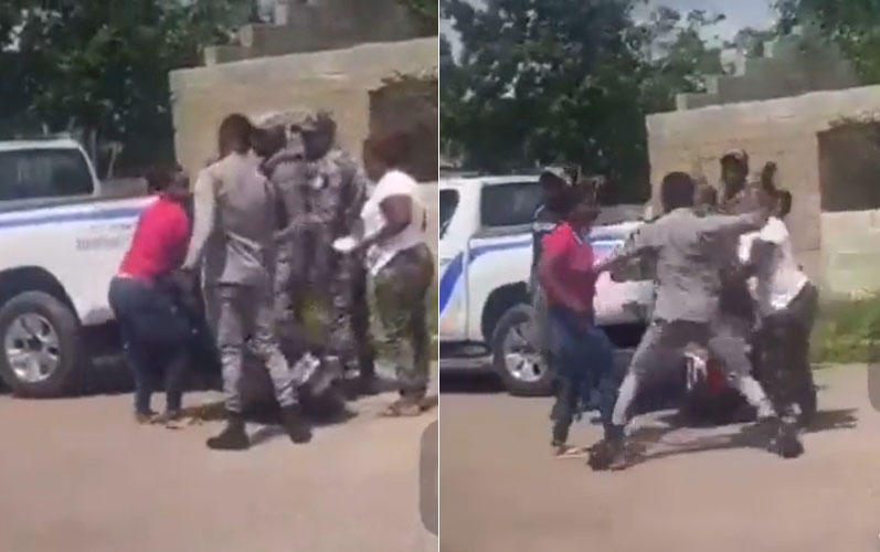 Captan policía dándole una bofetada a una mujer en Bayaguana