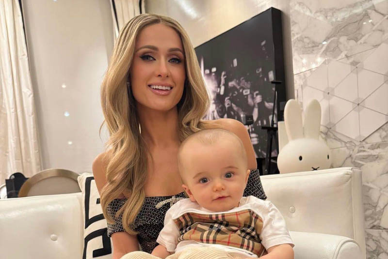Paris Hilton responde las críticas sobre el tamaño de la cabeza de su hijo