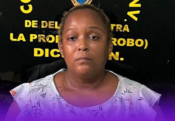 Detienen mujer por difamar figuras públicas en redes sociales