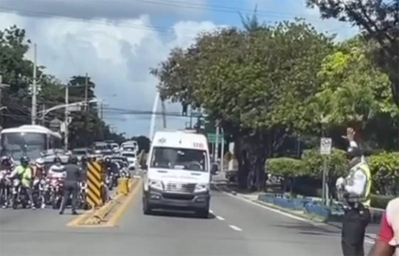 CUSEP se disculpa por negligencia de uno de sus miembros tras parar ambulancia