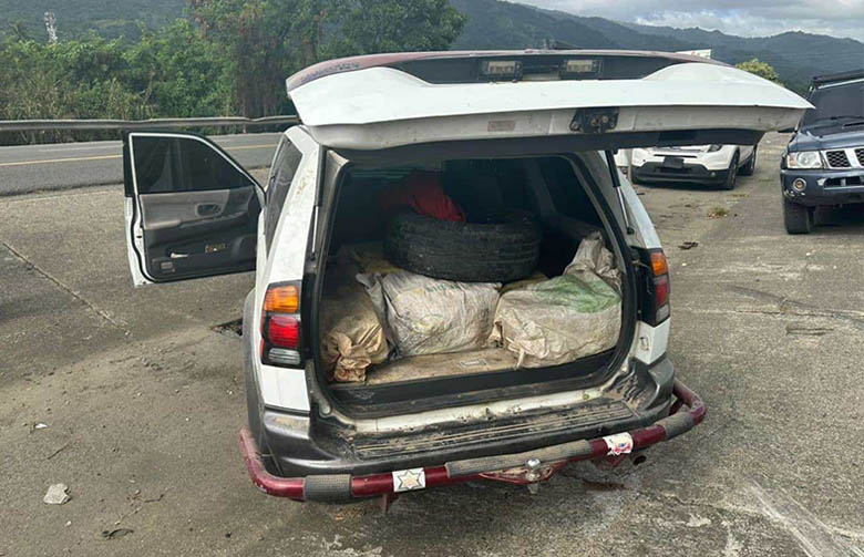 Ocupan 137 paquetes de cocaína en Monseñor Nouel, en medio de tiroteo