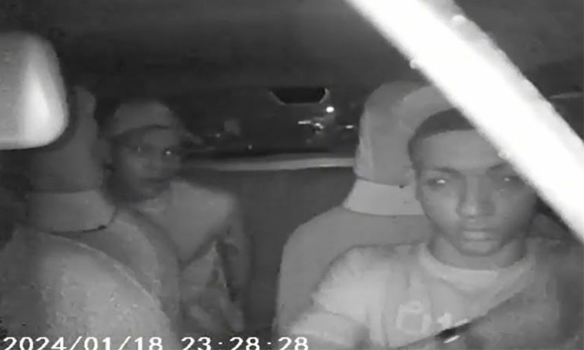 A punta de cuchillo asaltan taxista en Villa Juana