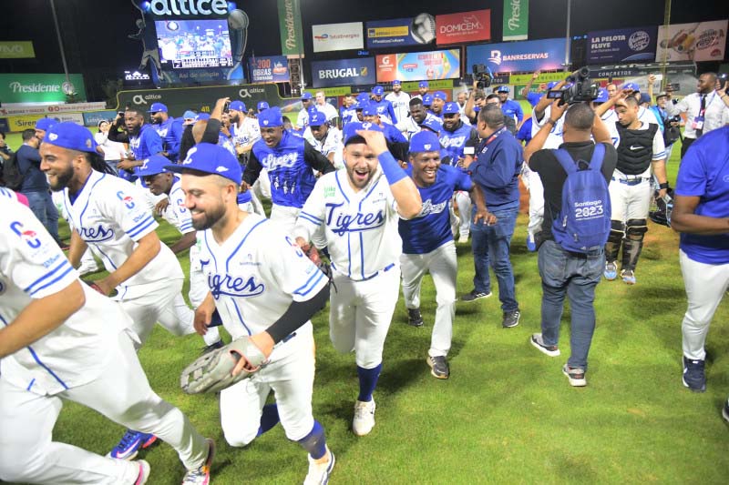 Licey va a la final tras vencer a los Gigantes